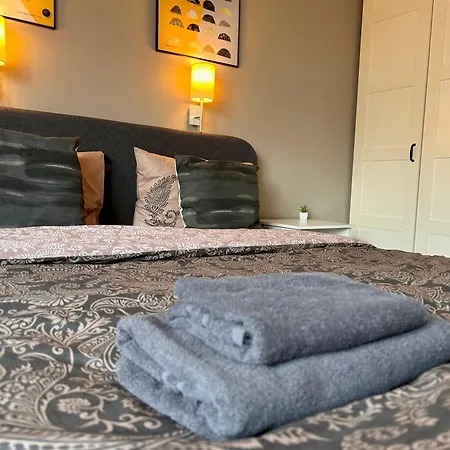 Sea Breeze L 2bd Sea Garden Apartment *