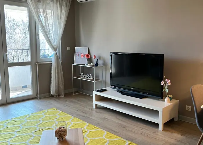 Sea Breeze L 2bd Sea Garden 바르나