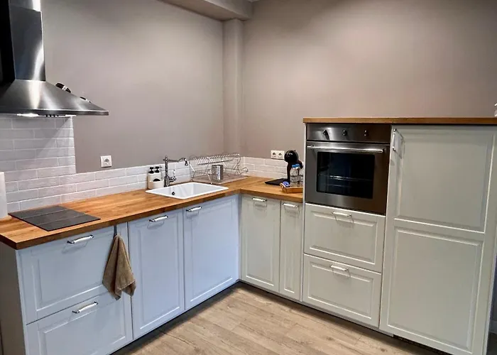 Sea Breeze L 2bd Sea Garden Apartment *