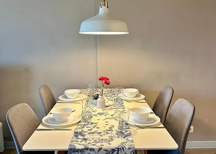 Sea Breeze L 2bd Sea Garden